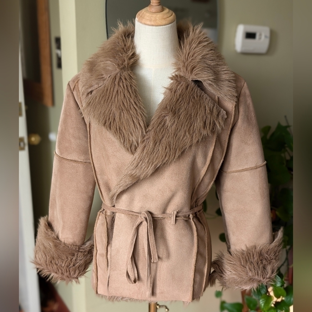 ✨ Twenty Twenty Size L Tan Faux Suede & Fur Belted Wrap Jacket 🧥 Cozy & Chic - Picture 2 of 16